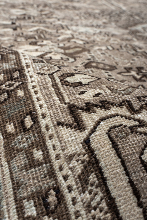 Antique Heriz Area Rug (7' x 10')